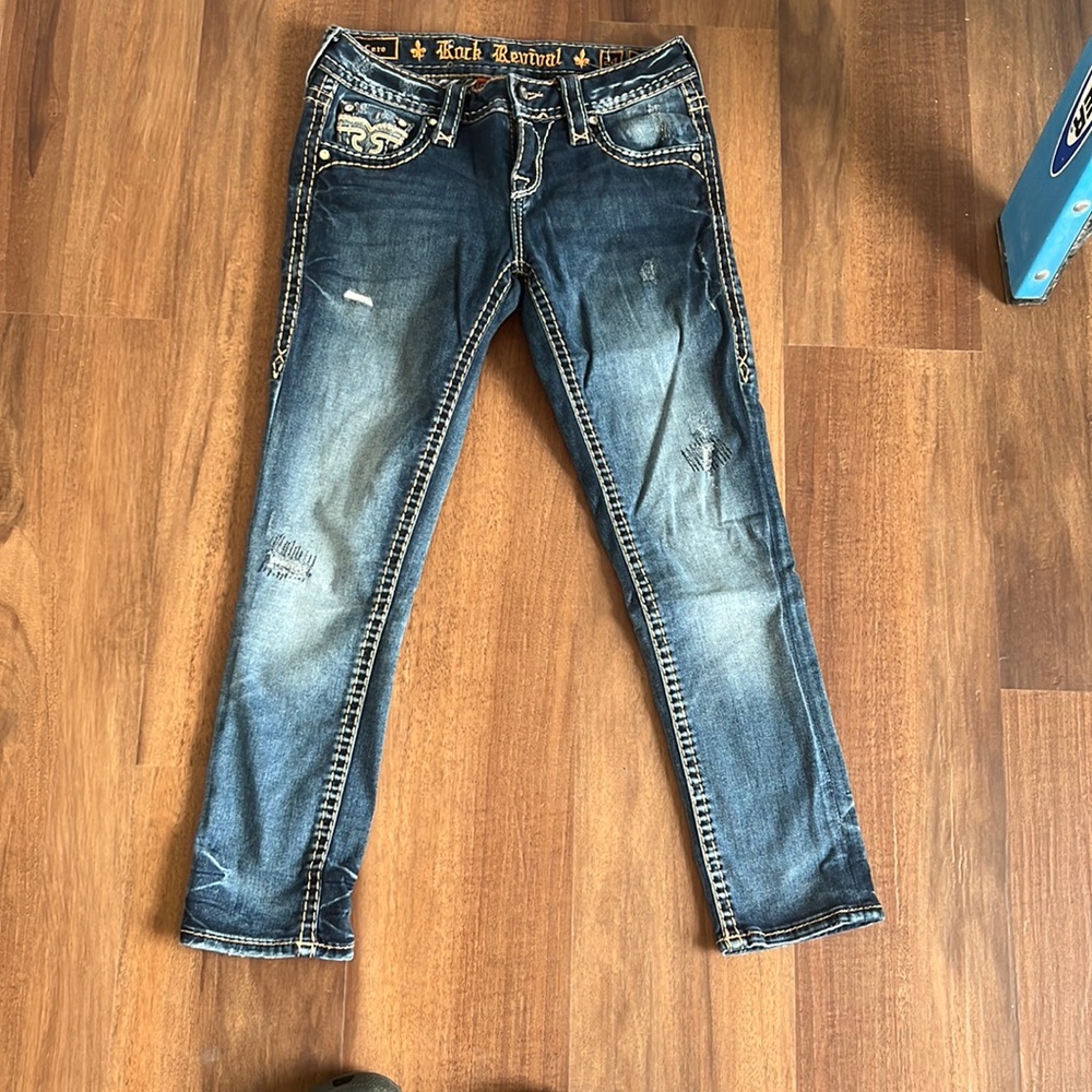Rock revival crop size 24